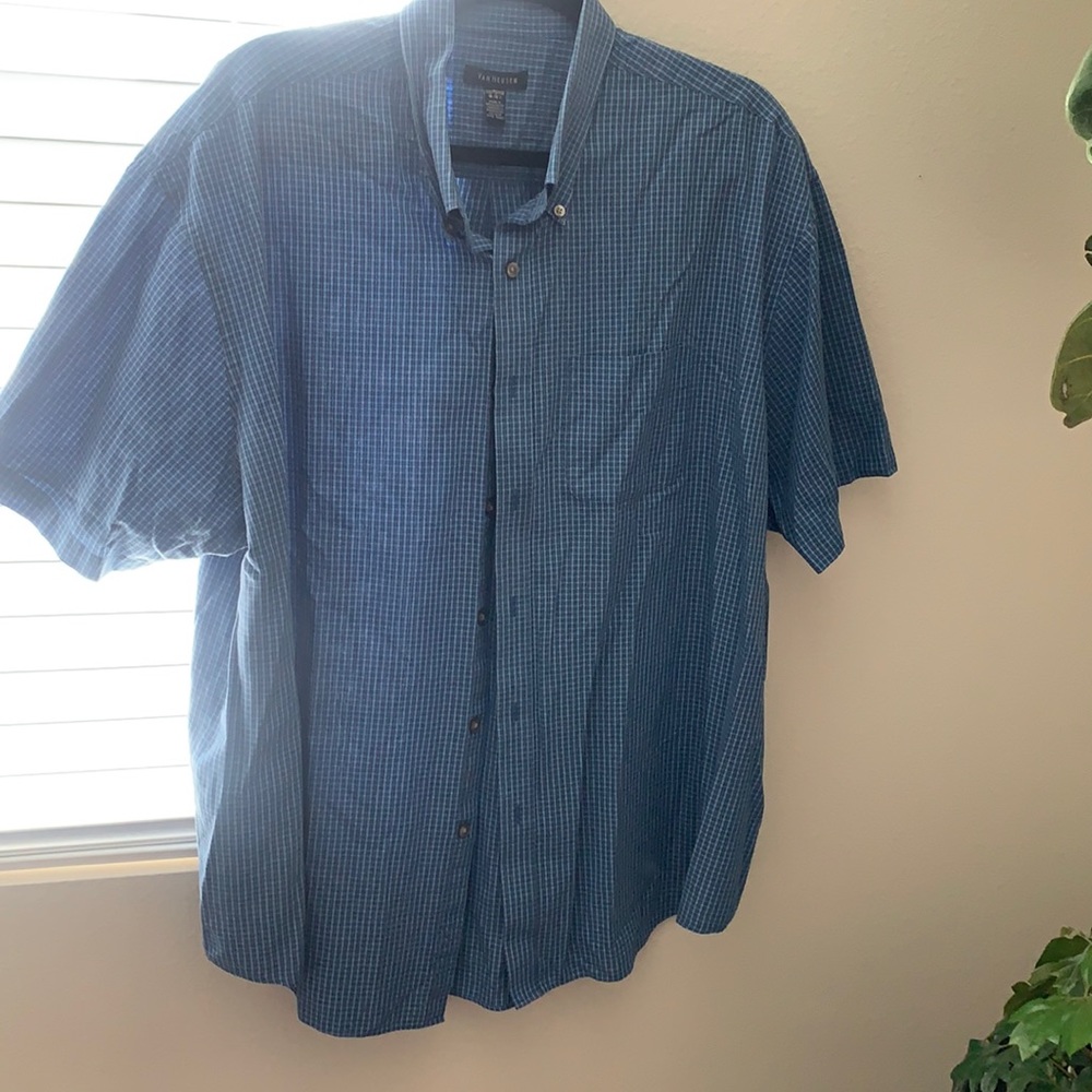 Blue striped button up Bundle & save 🤗